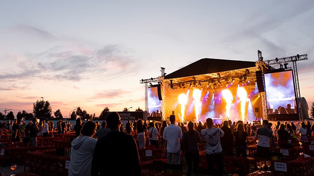 Open Air Konzerte Im Sommer 2021 In Berlin Unter Freiem Himmel Am Flughafen Schönefeld