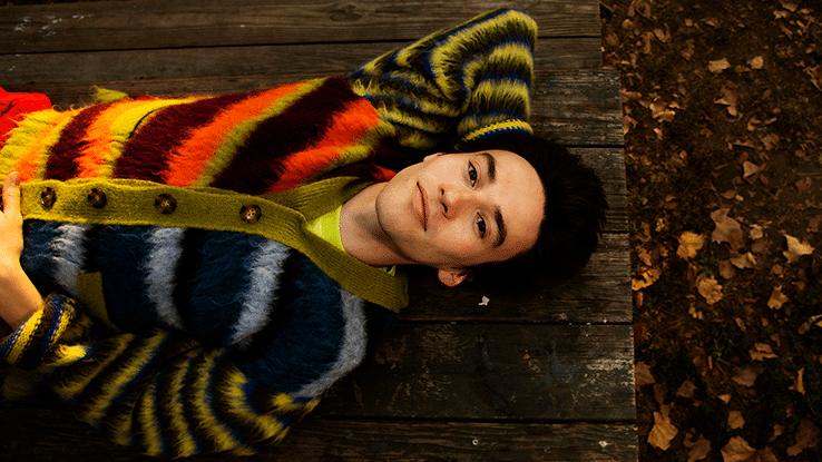 Jacob Collier spielt im September 2026 eine exklusive, intime Show im Admiralspalast Berlin | Tickets & Infos